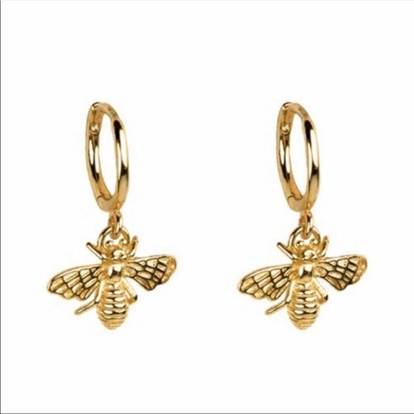 Trendy New 18k Bee 🐝 Gold Stud Earrings👍¥ - Picture 3 of 4